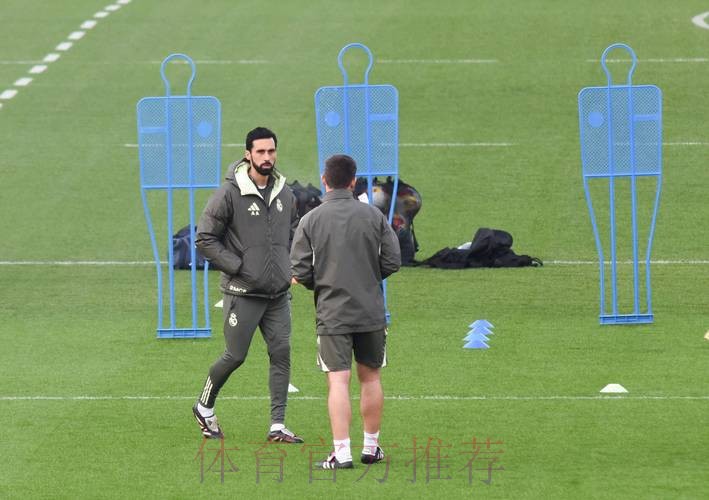 迭戈-阿瓜多谈首秀：感谢所有教练特别是阿韦罗亚